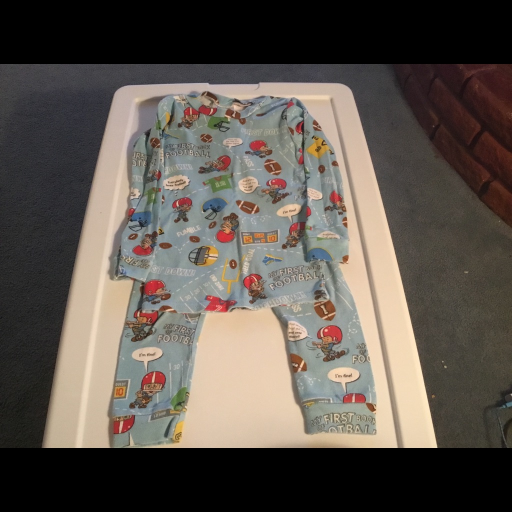 Books To Bed Boys Football Pajama Set. Size 5